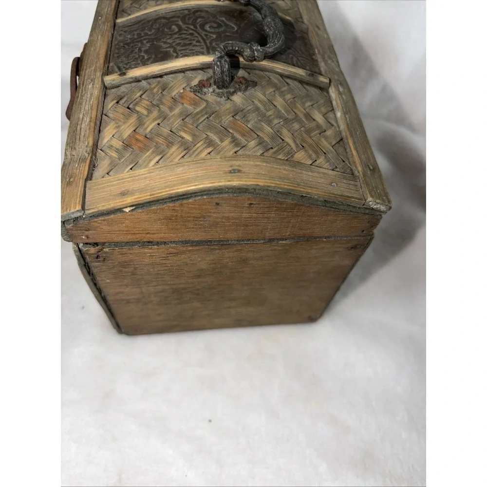 Vintage 80s‎ Treasure Chest Bamboo Trinket Box Rustic Herringbone Pattern Aged